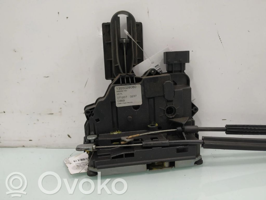 Tailgate lock latch   1355028080