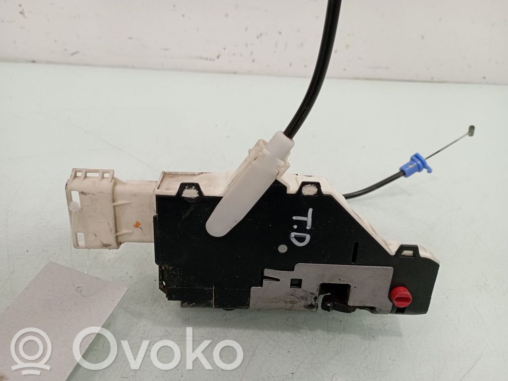 Citroen C4 I Takaoven lukko 