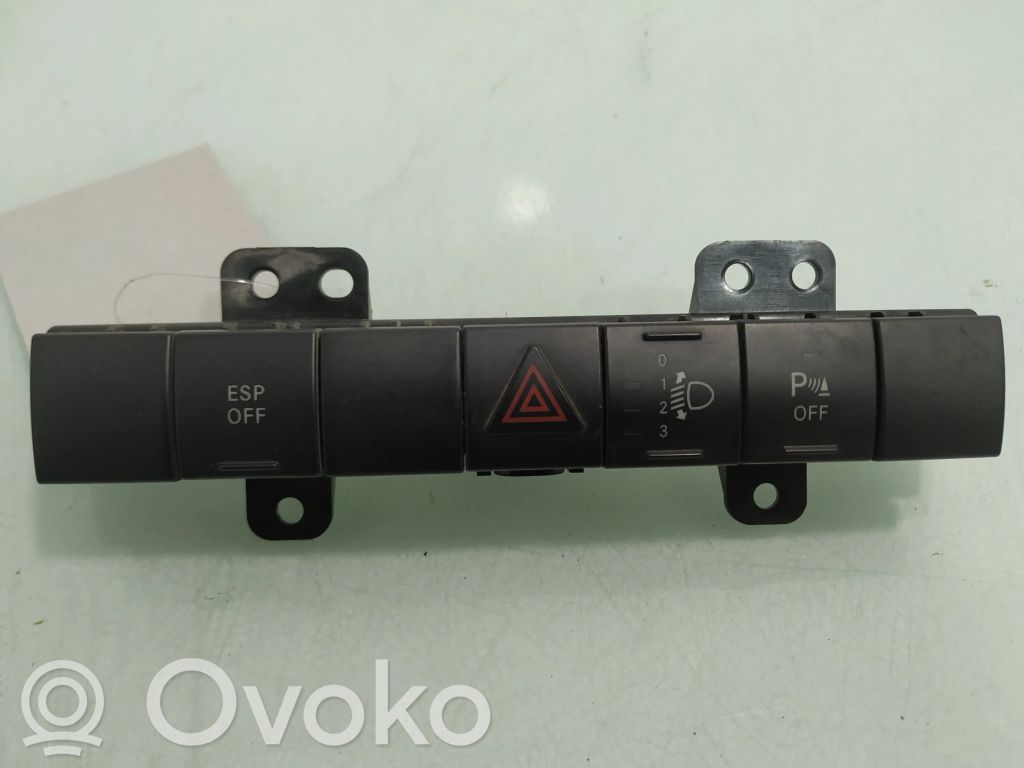 Dodge Nitro Kiti jungtukai/ rankenėlės/ perjungėjai 