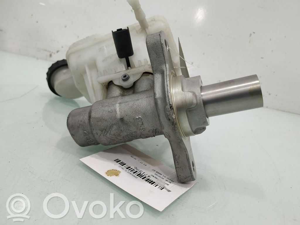 Peugeot 5008 II Master brake cylinder 