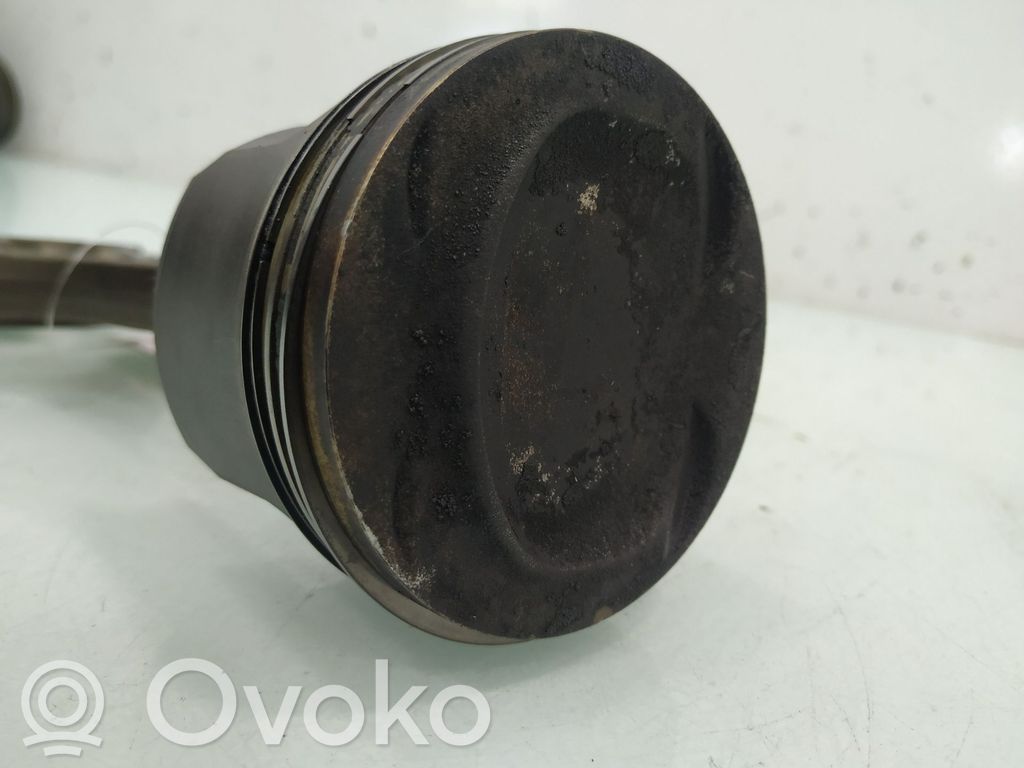 Piston   03CD