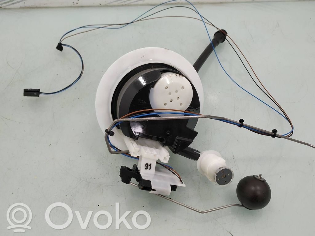 Bomba interna de combustible   8K0201301C