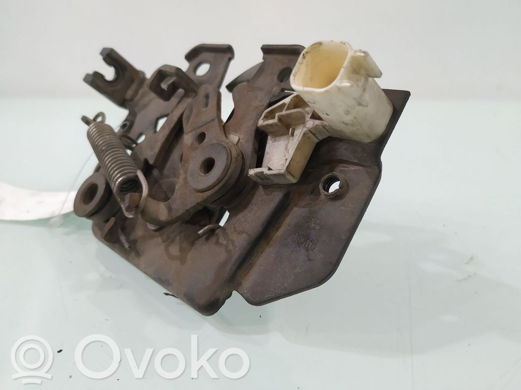 Tie down hook / loop   D0RYB