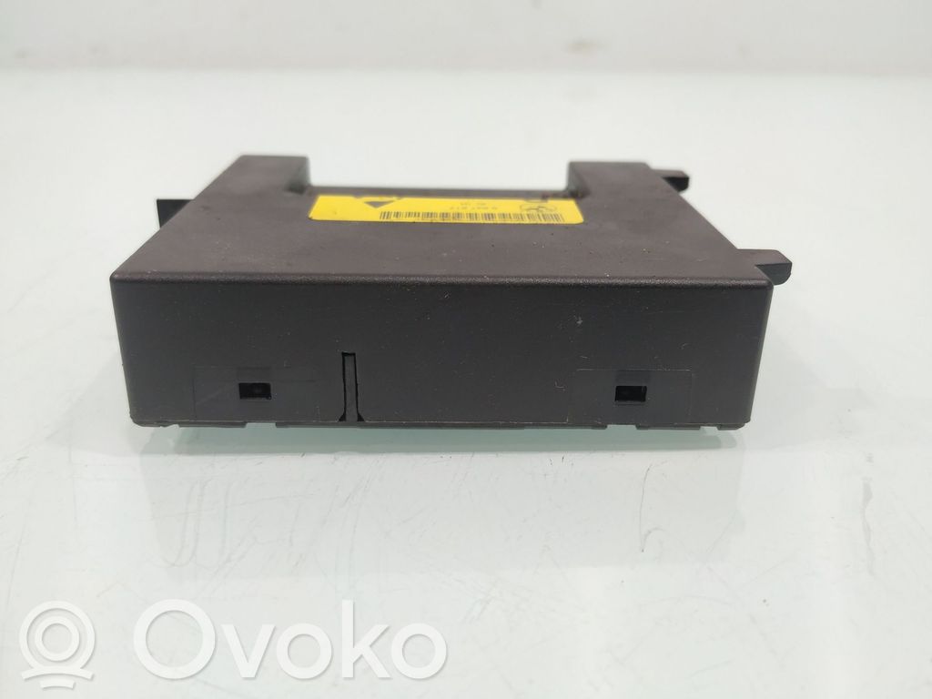 Muut ohjainlaitteet/moduulit   6947817