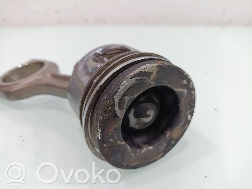 Piston   75L101