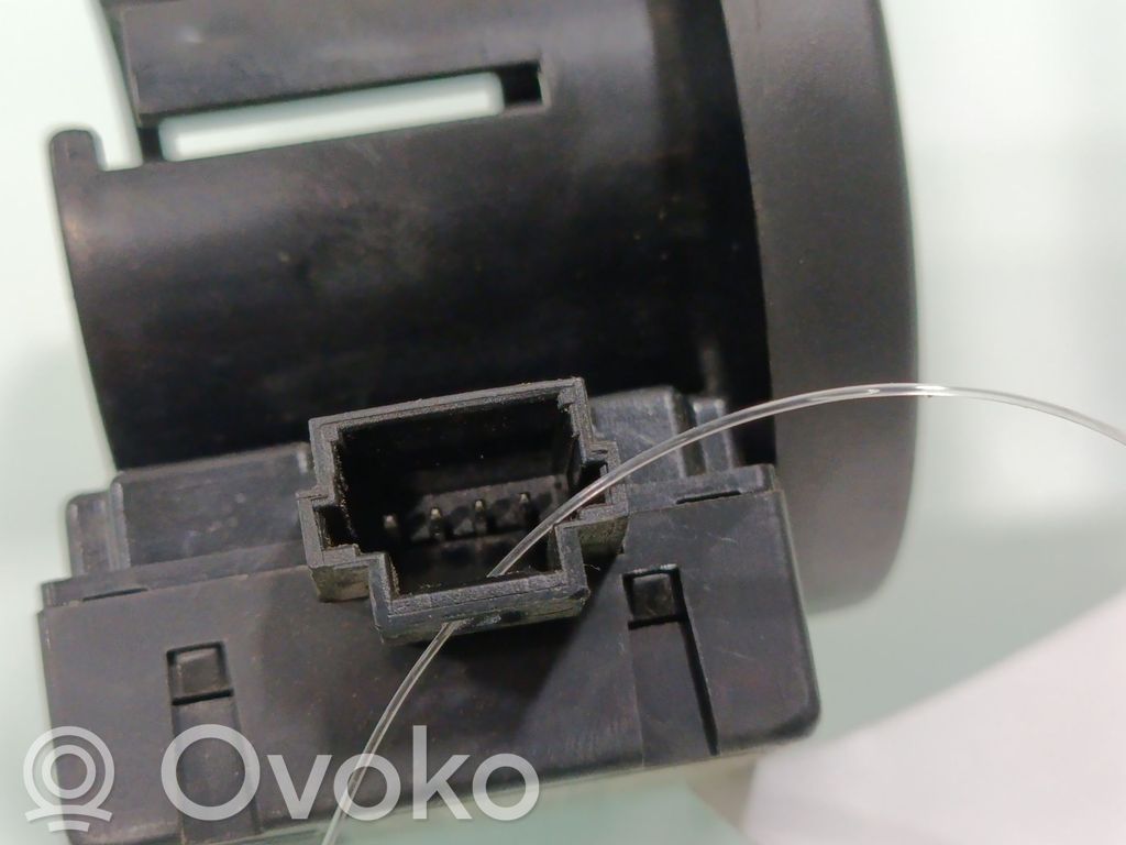 Dacia Sandero Radio antenna 