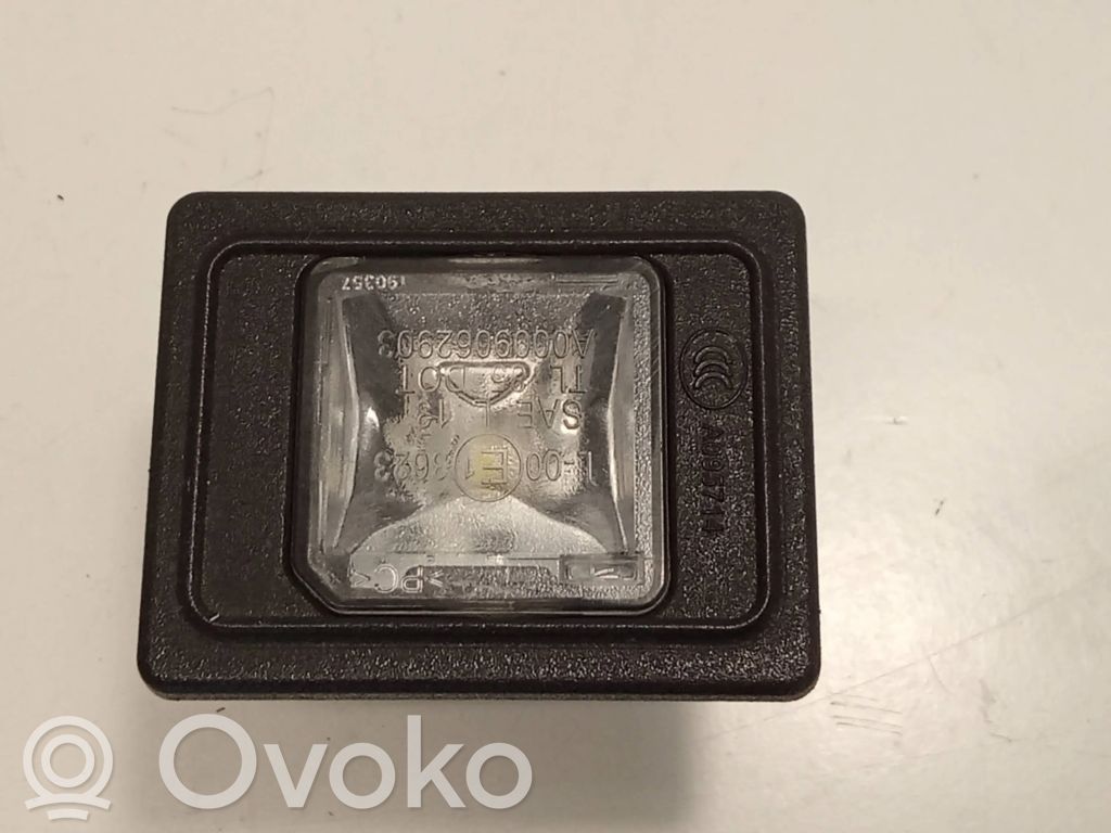 Mercedes-Benz GLC C253 Lampa oświetlenia tylnej tablicy rejestracyjnej 
