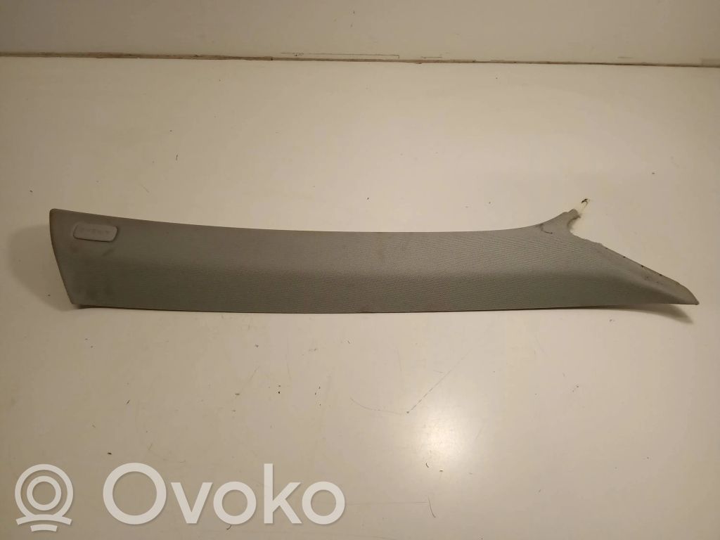 Osłona słupka szyby przedniej / A   4G0867234C,0532148,AU571AS