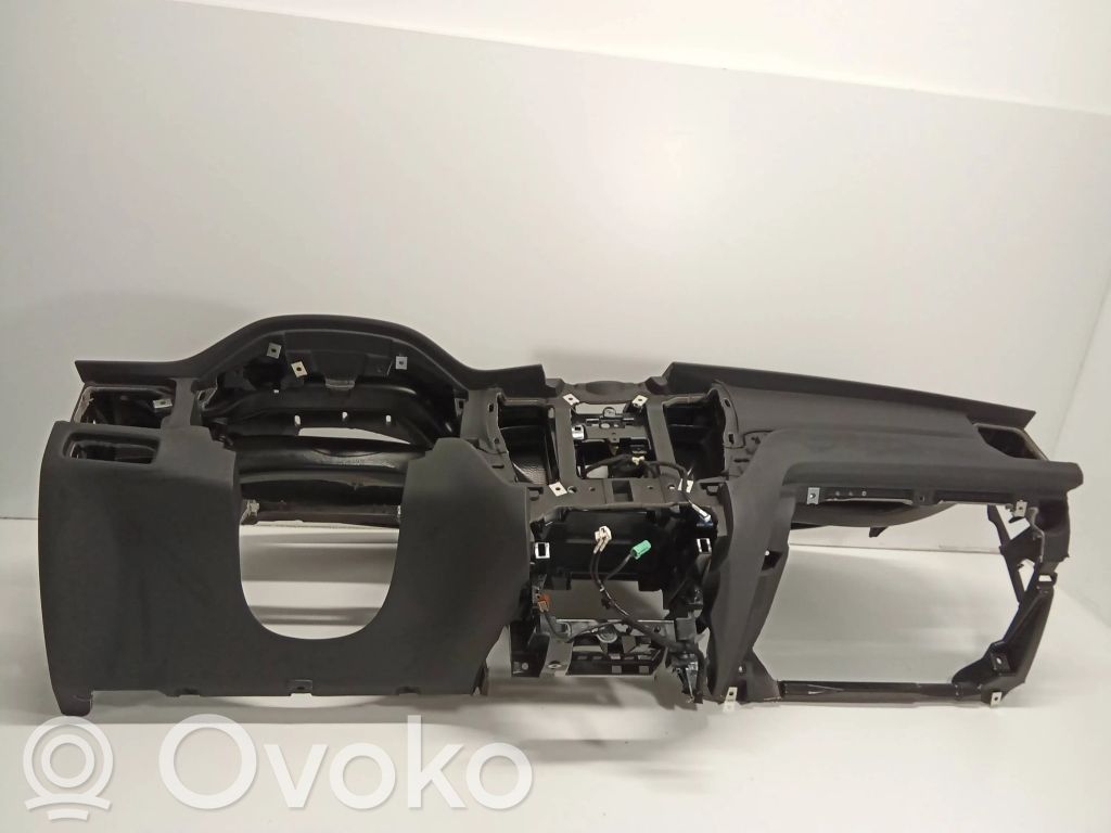 Volvo XC60 Panelis 