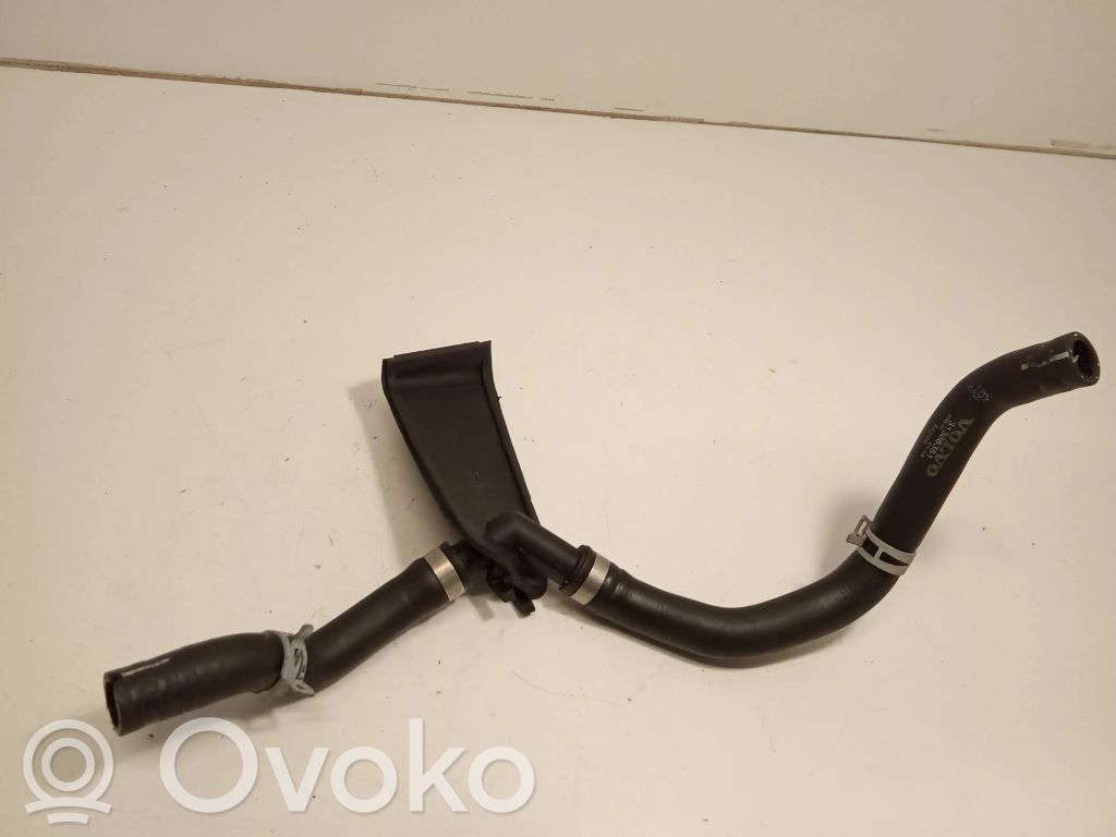 Engine coolant pipe/hose   31368351