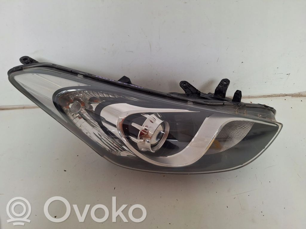 Hyundai i30 Headlight/headlamp 