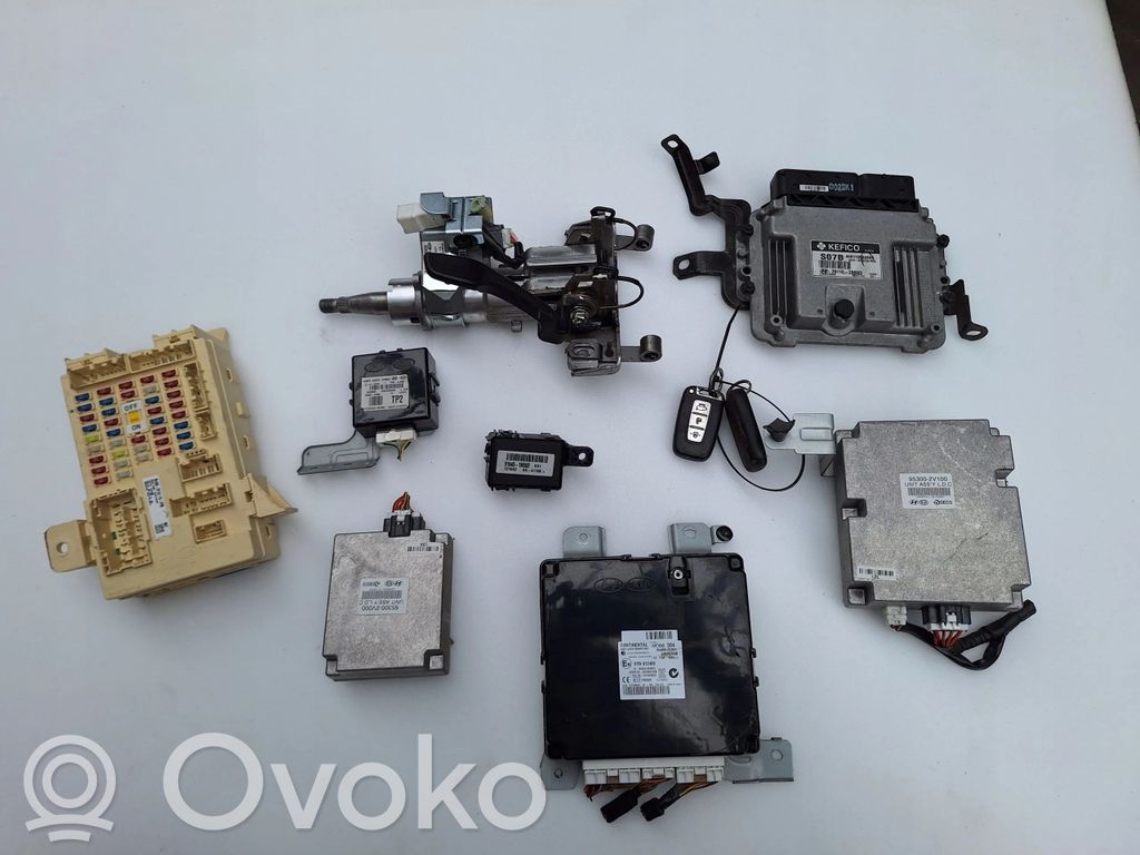 Hyundai Veloster Center console control module 