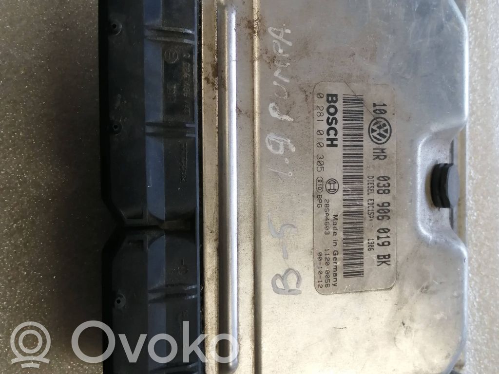 Volkswagen PASSAT B5.5 Sterownik / Moduł ECU 