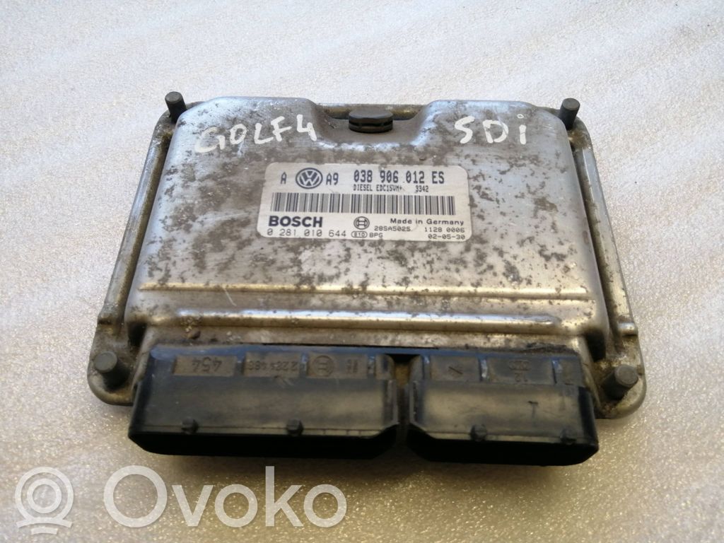 Volkswagen Golf IV Engine control unit/module 