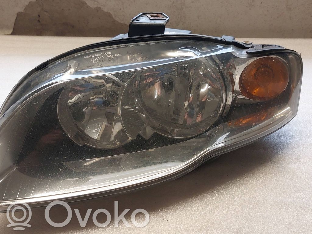Audi A4 S4 B7 8E 8H Lampa przednia 