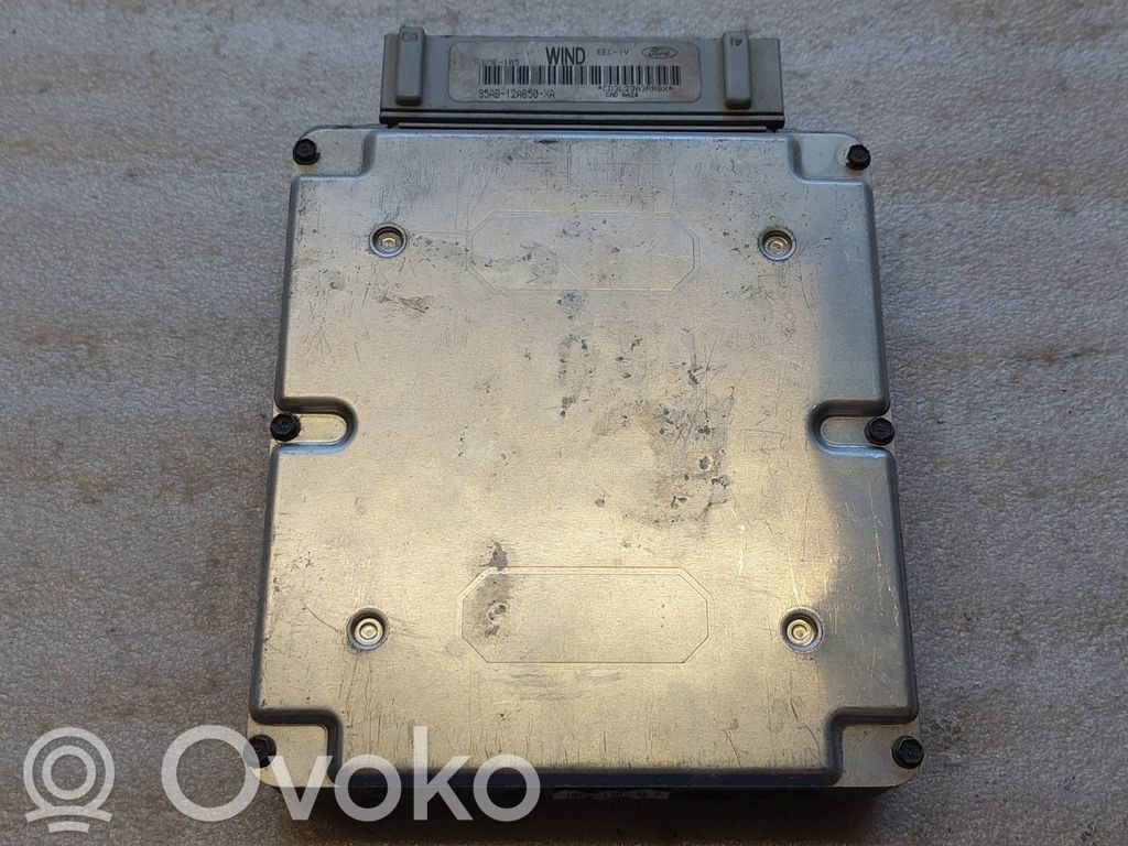 Ford Escort Engine control unit/module 