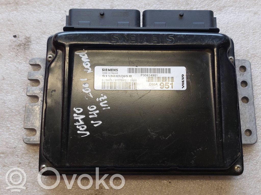 Volvo S40, V40 Engine control unit/module 