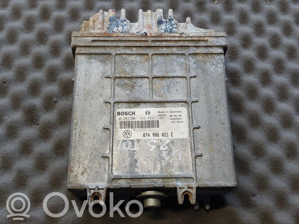 Volkswagen II LT Engine control unit/module 