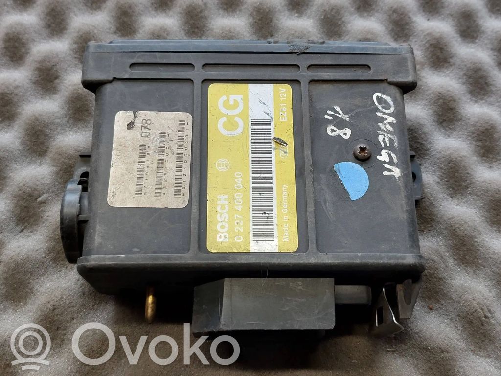 Opel Omega A Calculateur moteur ECU 