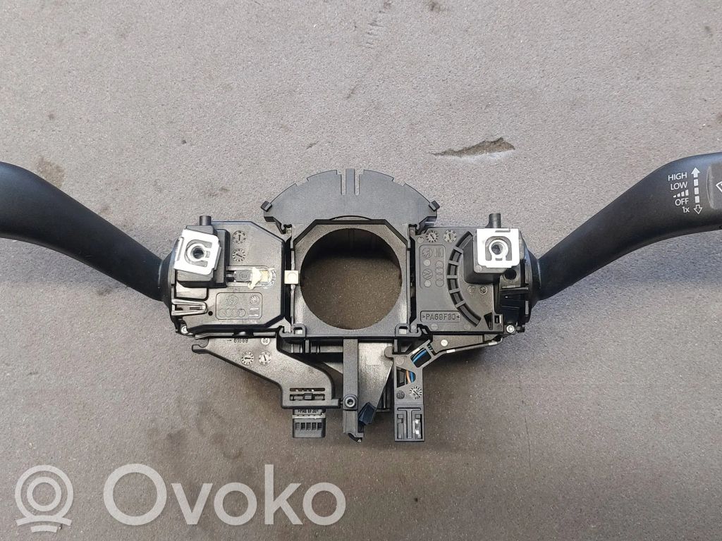Volkswagen Scirocco Interruptor/palanca de limpiador de luz de giro 