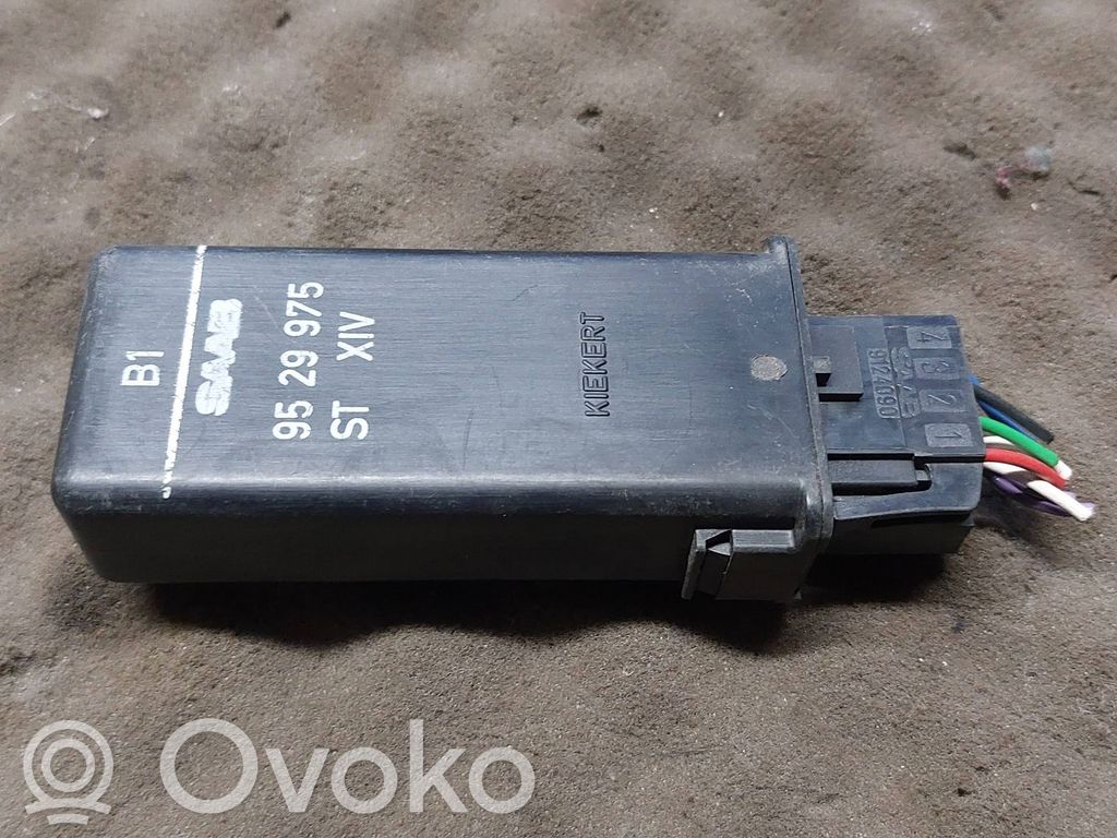 Saab 9000 CD Central locking relay 