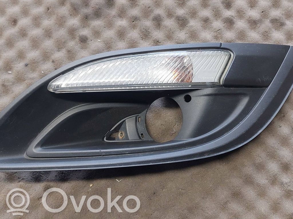 Opel Astra J Front fog light trim/grill 