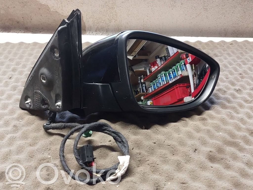 Volkswagen Jetta VI Elektryczne lusterko boczne drzwi przednich 