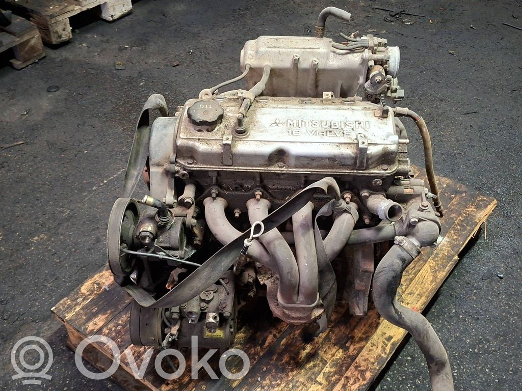 Mitsubishi Carisma Двигатель 