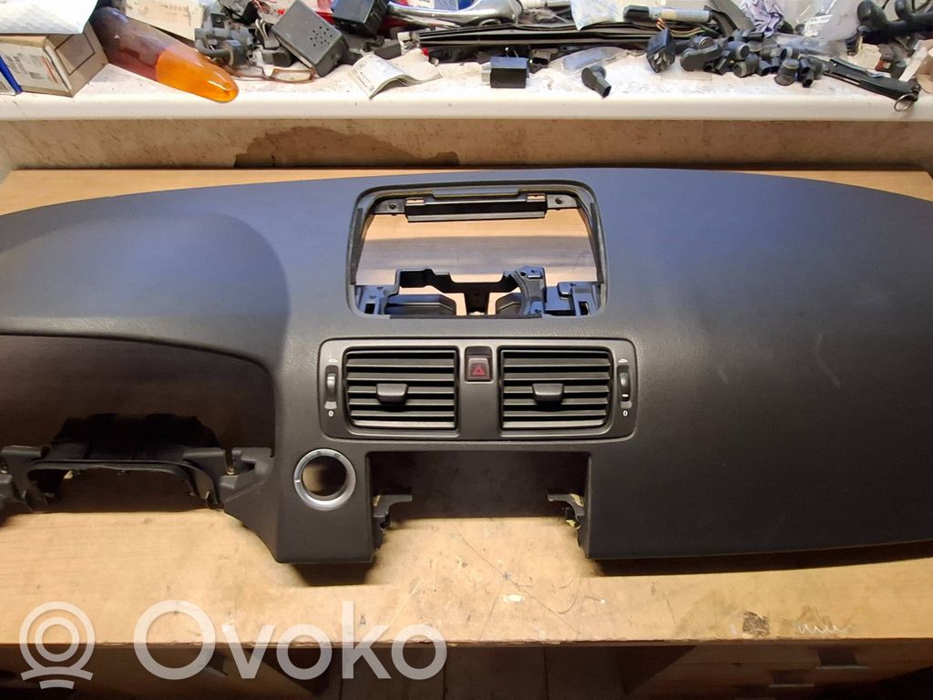 Volvo V50 Panelė 
