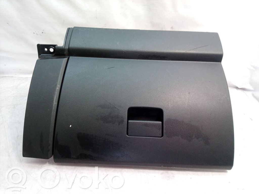 Glove box   CC2964161,CC2964161,CC2964161