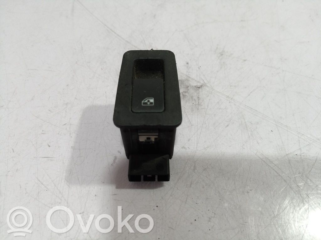 Opel Omega B2 Elektrinių langų jungtukas 