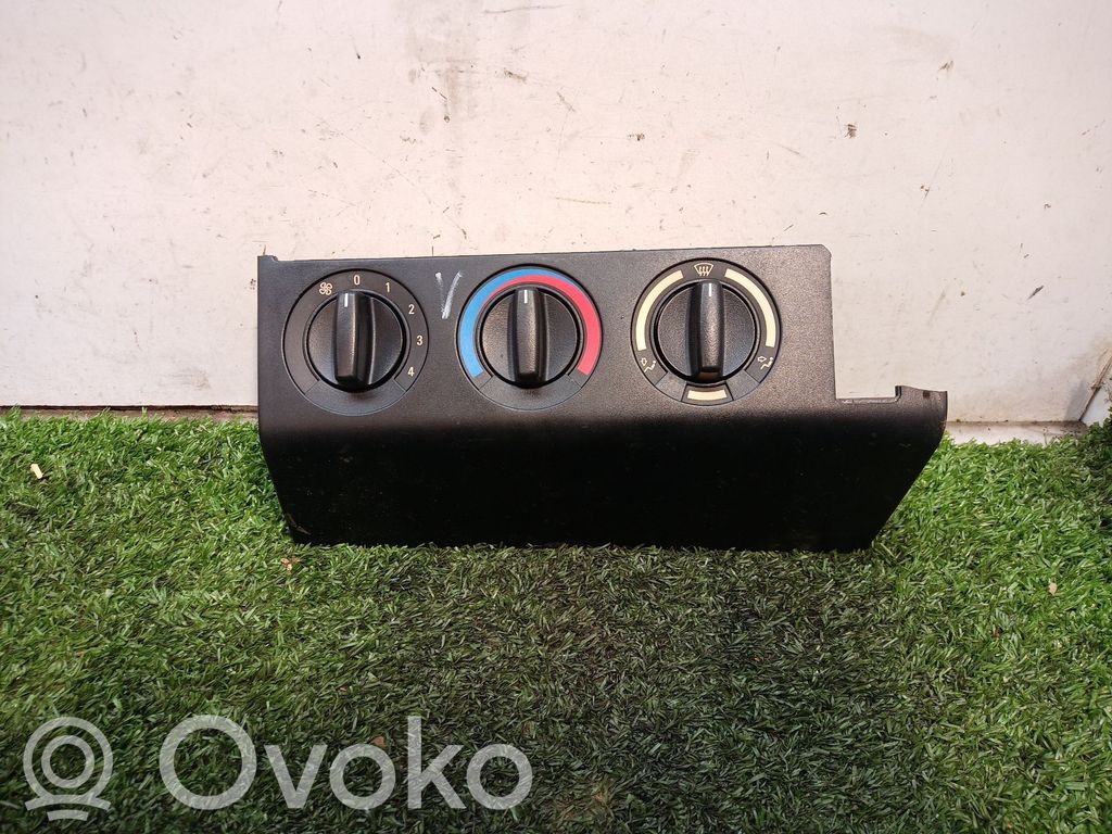BMW 3 E36 Air conditioner control unit module 
