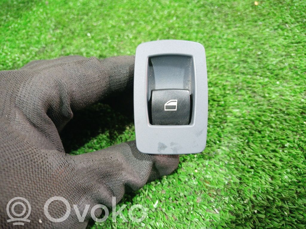 BMW 1 E81 E87 Electric window control switch 