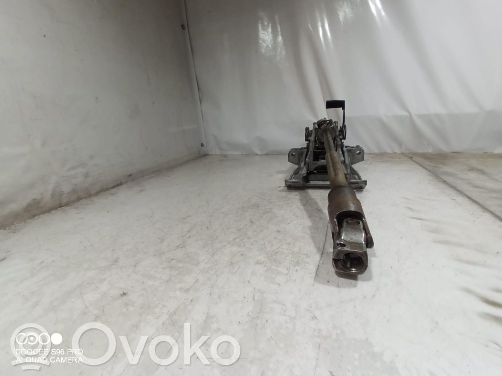 Ford Focus Steering wheel axle 