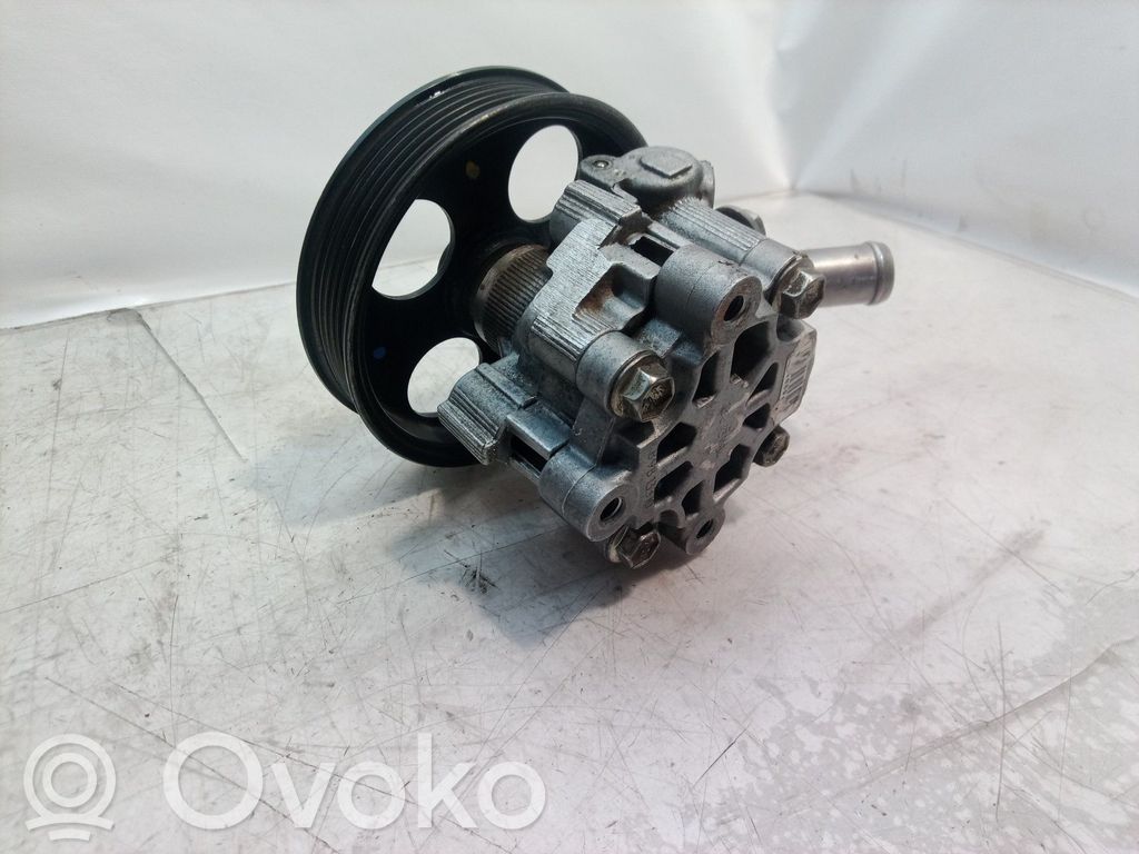 Opel Insignia A Power steering pump 