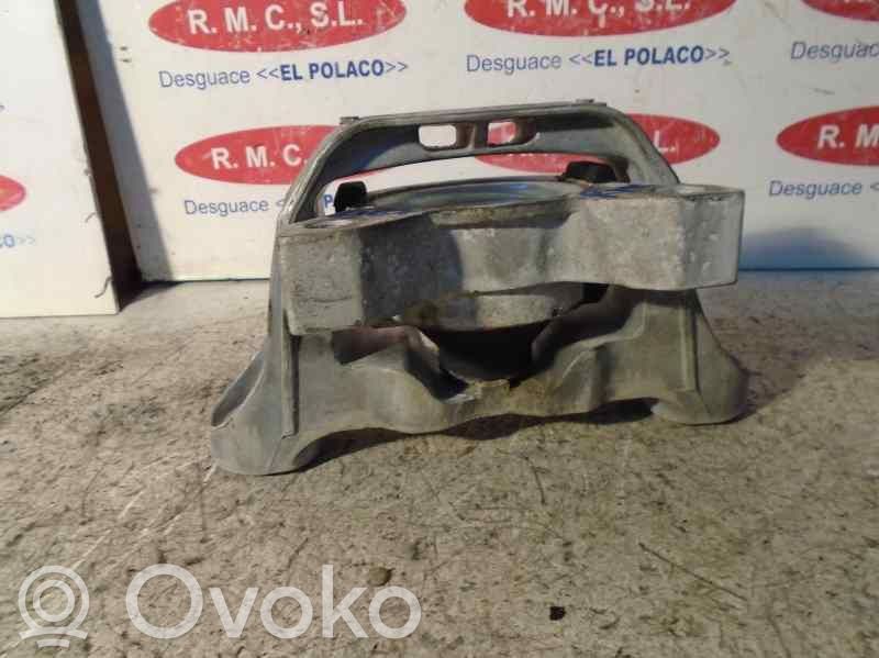 Engine mount bracket