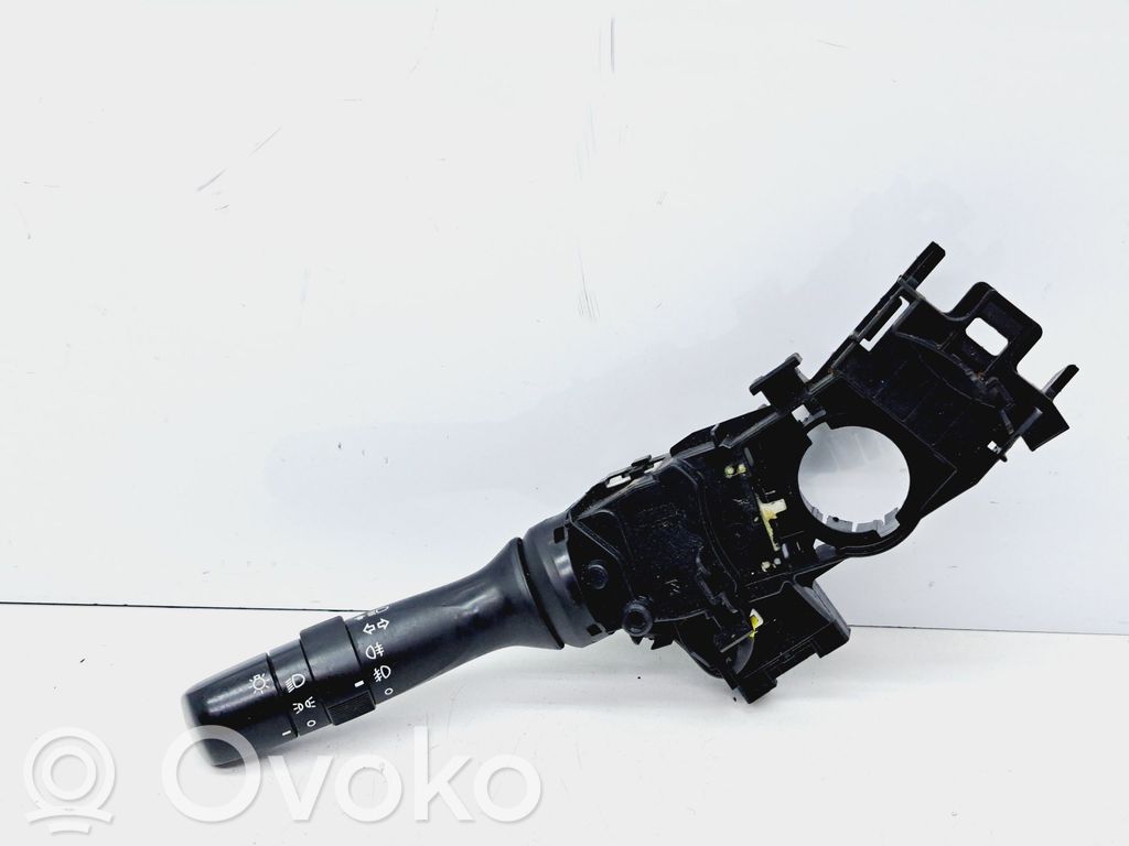 Toyota Yaris Manetă semnalizator 