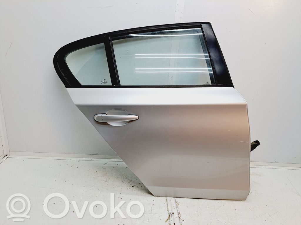 Rear door   41527191018,882869