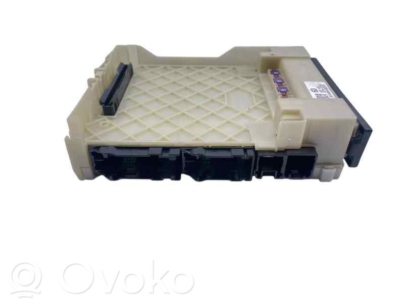 Módulo de fusible   827300Z290,827300Z290