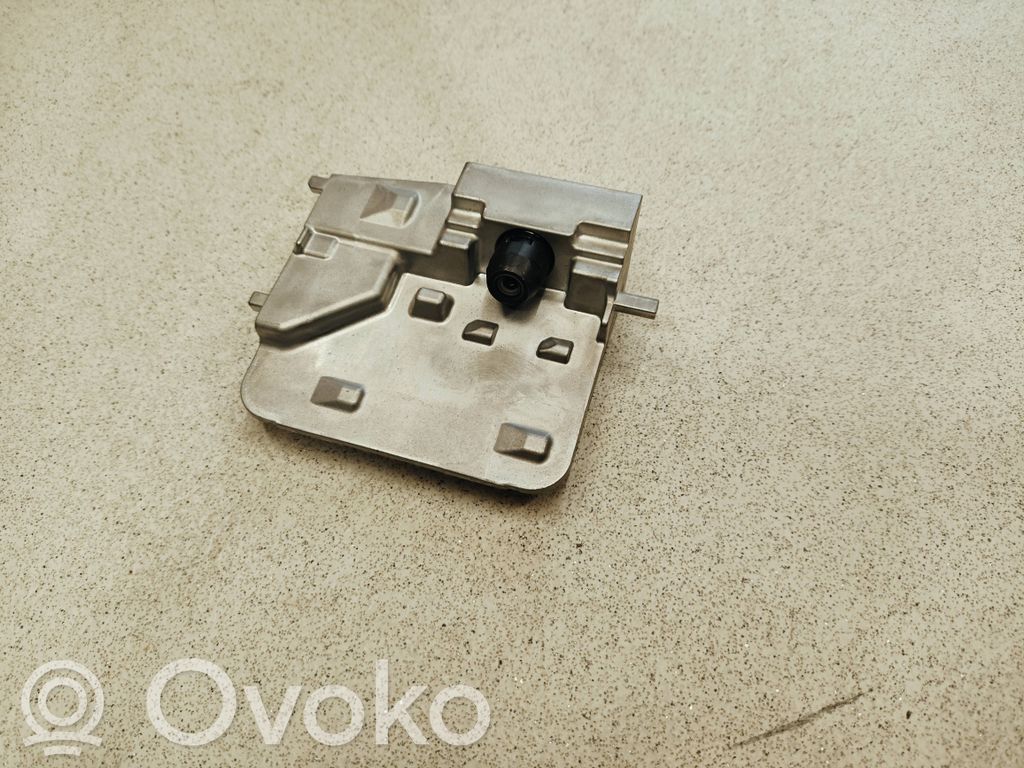 Toyota Auris E210 Windshield/windscreen camera 