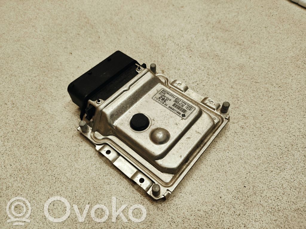 KIA Rio Engine control unit/module 