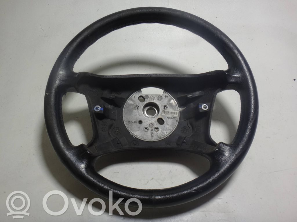 Volant   6753947