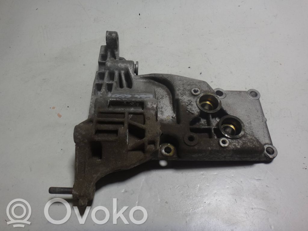 BMW 5 E60 E61 Gearbox mounting bracket 