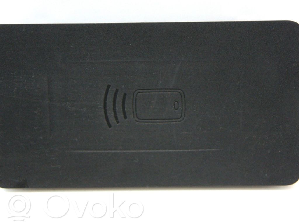 BMW 3 G20 G21 Wireless charging module 