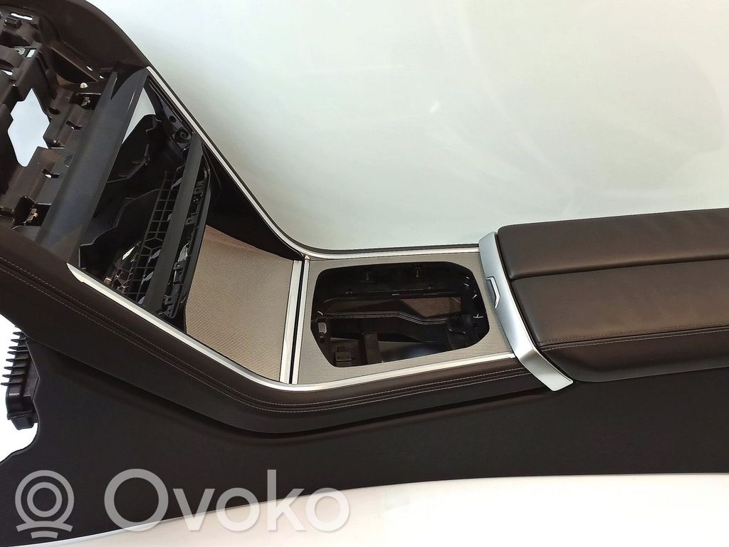 BMW 8 G15 Center console 