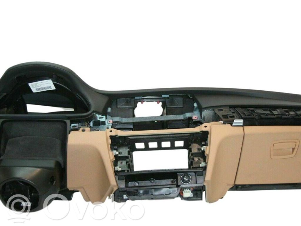 BMW 7 F01 F02 F03 F04 Deska rozdzielcza 
