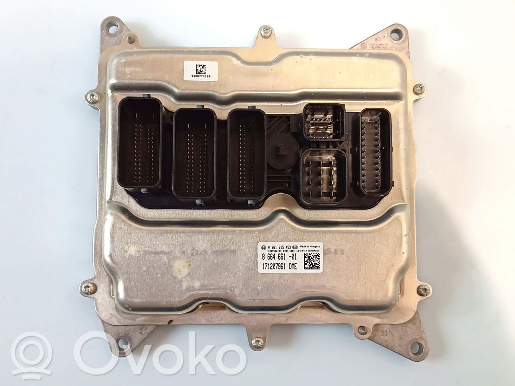 BMW 5 F10 F11 Engine control unit/module 