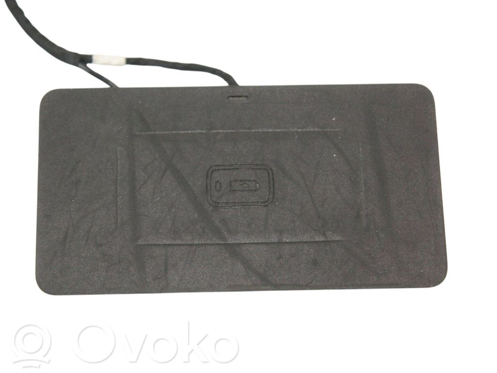 BMW X3 G01 Wireless charging module 