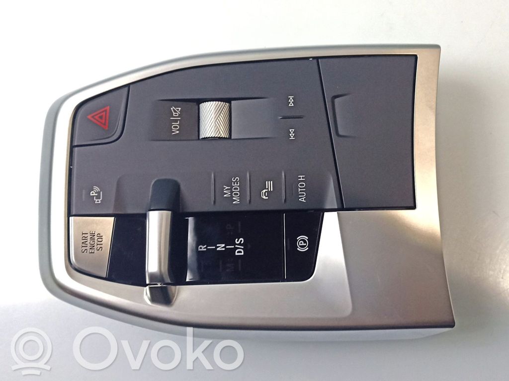 BMW X1 U11 Gear shifter/selector 