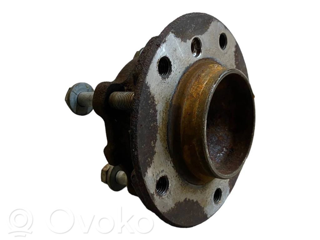 Moyeu de roue avant   6765157,6765155,31216765157,6765157